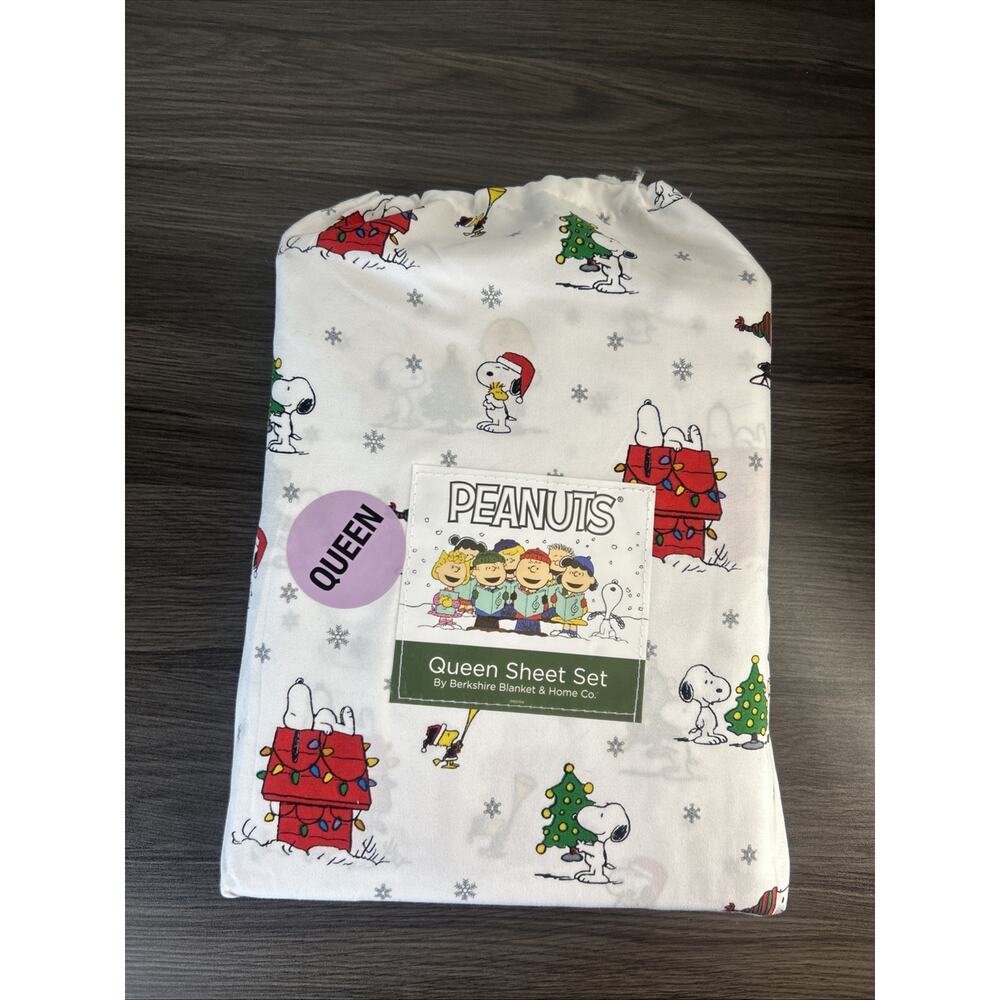 Peanuts Snoopy Queen Sheet Set White Woodstock & Charlie Brown Christmas NEW